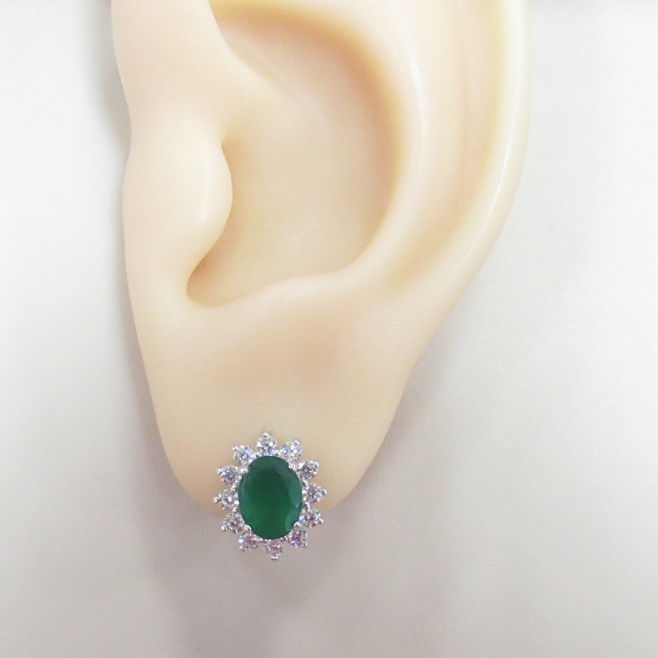 Серебряные серьги 925 пробы; вставки 2 Агат зел.; 24 Фианит бесцв.;